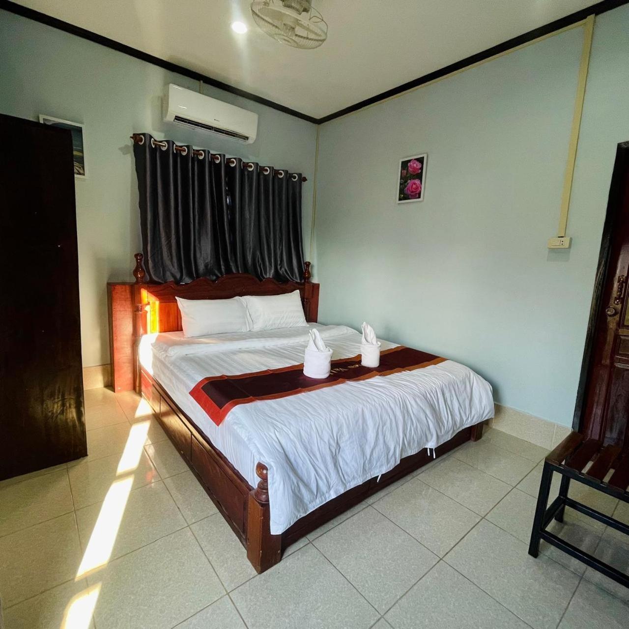 Smile Guesthouse Vangvieng Vang Vieng Exterior foto