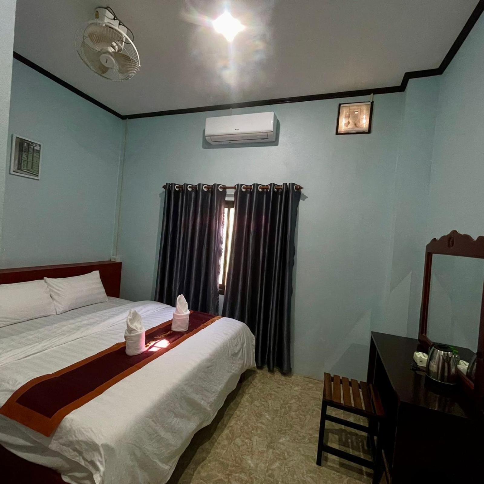 Smile Guesthouse Vangvieng Vang Vieng Exterior foto