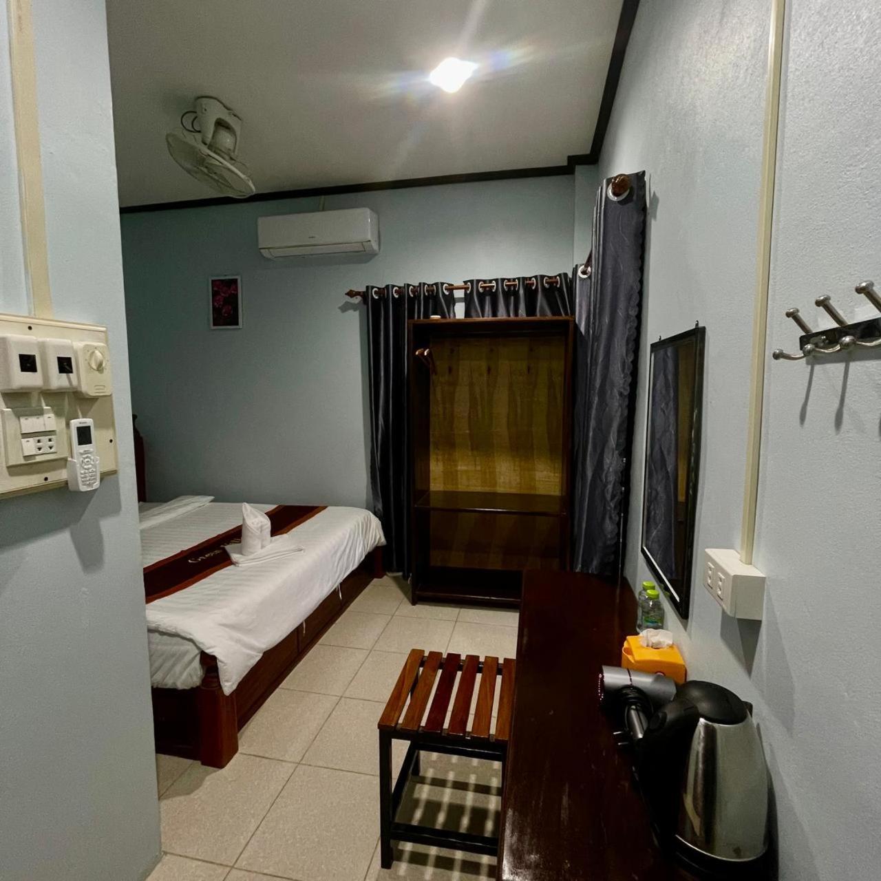 Smile Guesthouse Vangvieng Vang Vieng Exterior foto